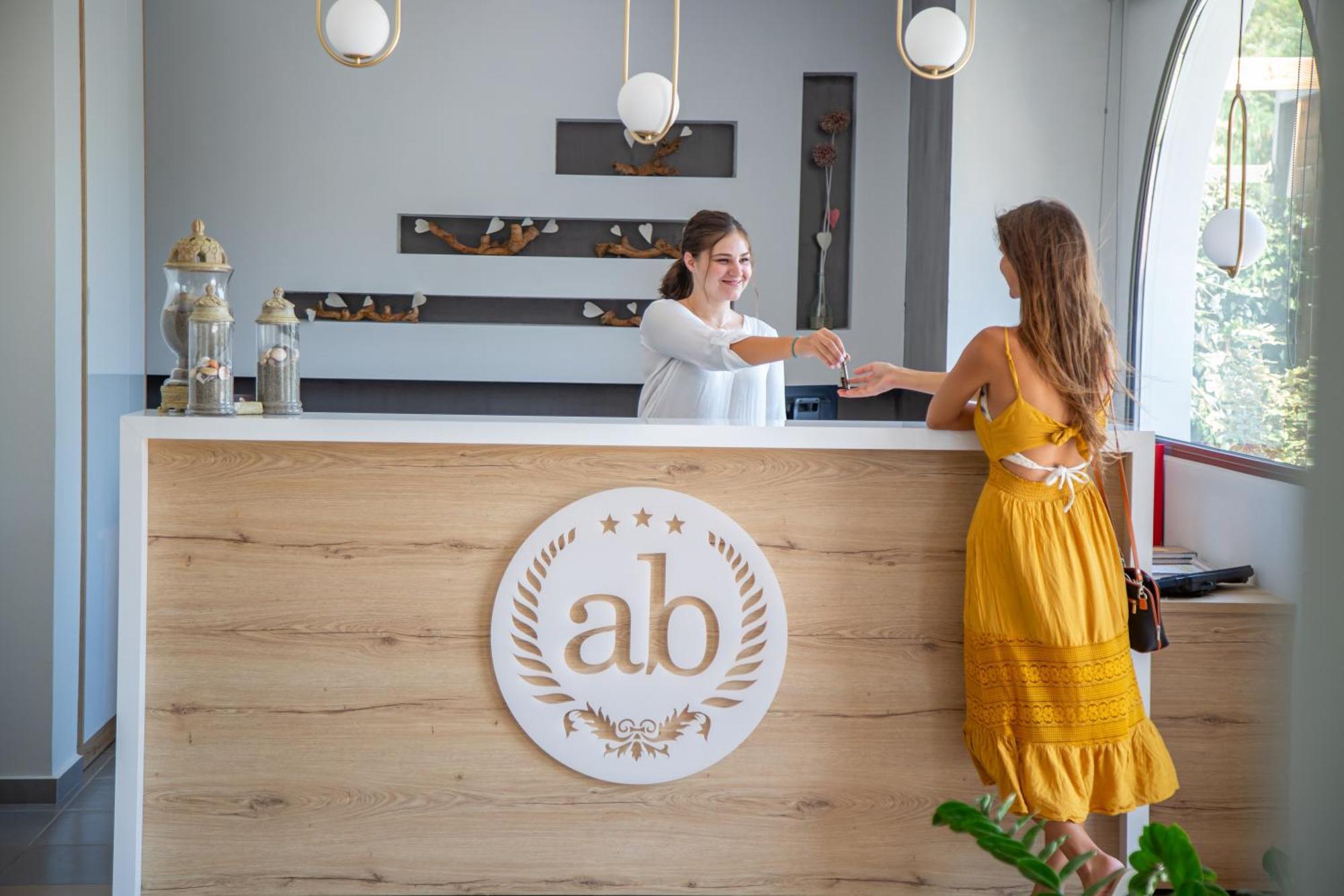 Alianthos Beach Hotel Плакіас Екстер'єр фото